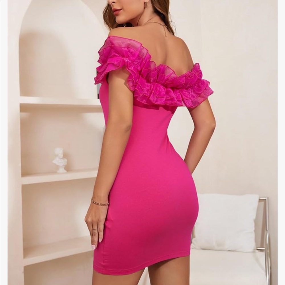 Ruffle trim off the shoulder short sleeve cocktail party bodycon dress medium